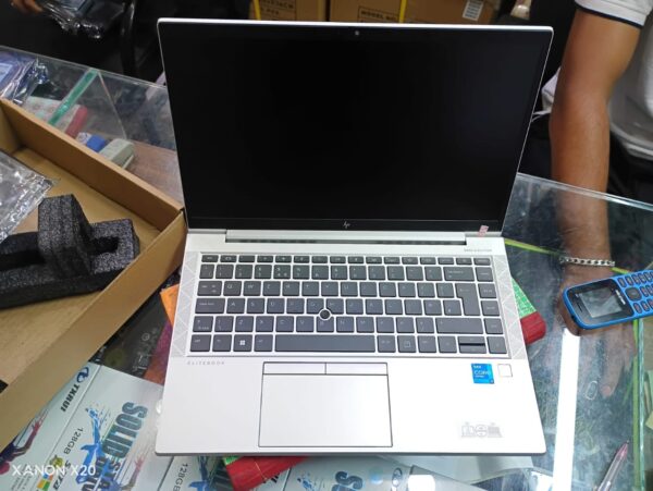 HP EliteBook 840 G8 Core i7 11th Gen 16GB RAM, 512GB SSD 14" FHD Laptop - Image 5